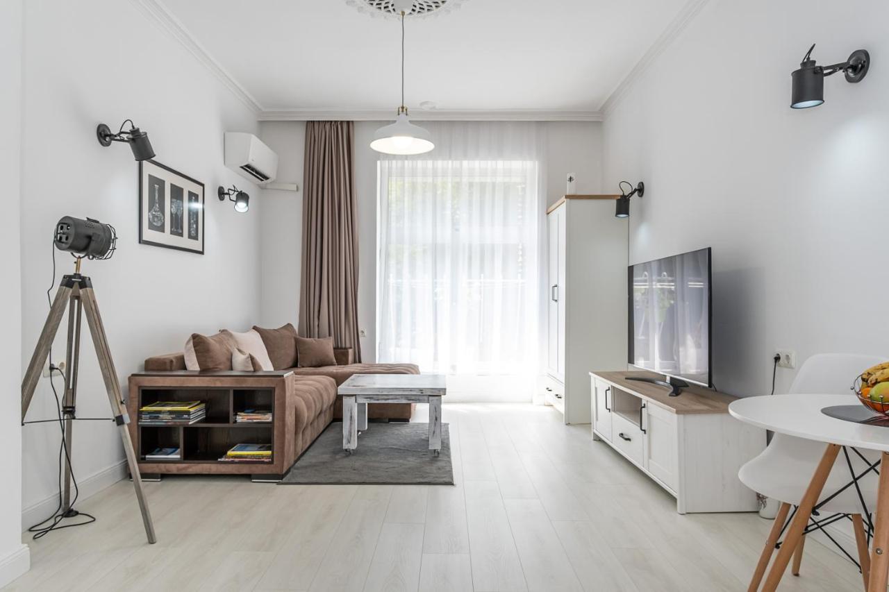 Jazz & Wine - Luxury By The Sea & Parking & Hbo & Netflix Apartment *